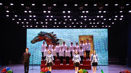 诗朗诵：《祖国或以梦为马》